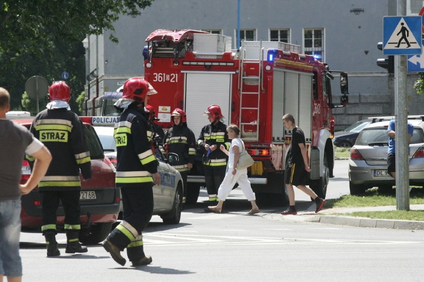 Wypadek na ulicy Skarbka w Legnicy (ZDJĘCIA)