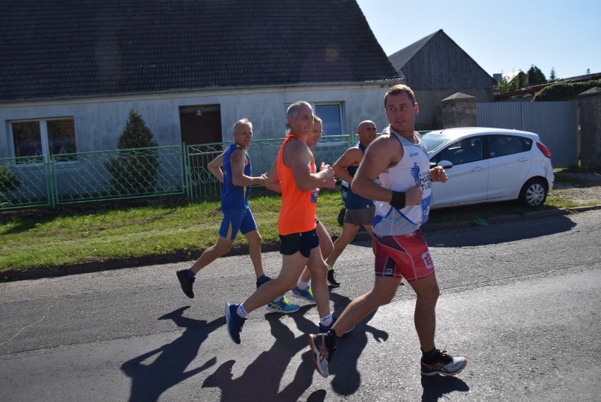 Ponad 400 osób pobiegło w VI edycji Witkowskiej Dychy [FOTO, VIDEO]