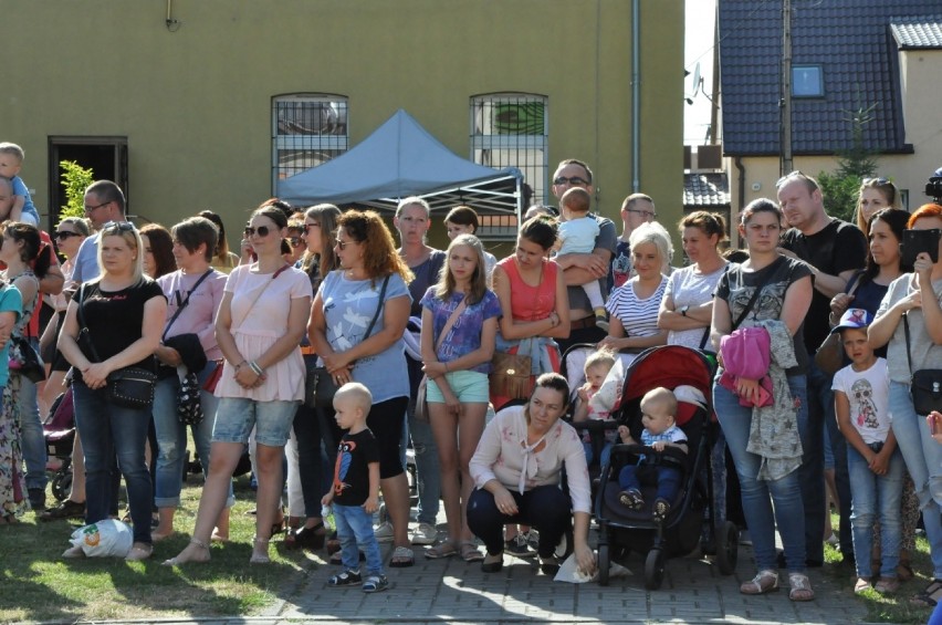 AKTYWNIE: Przy jarocińskiej Trójce odbył się festyn rodzinny. Było bardzo integracyjnie [ZDJĘCIA]