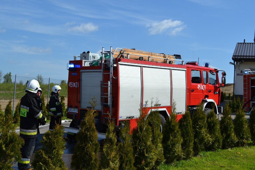 Ewakuacja pracowników w zakładzie przetwórstwa rybnego w Kościerzynie [ZDJĘCIA, WIDEO]