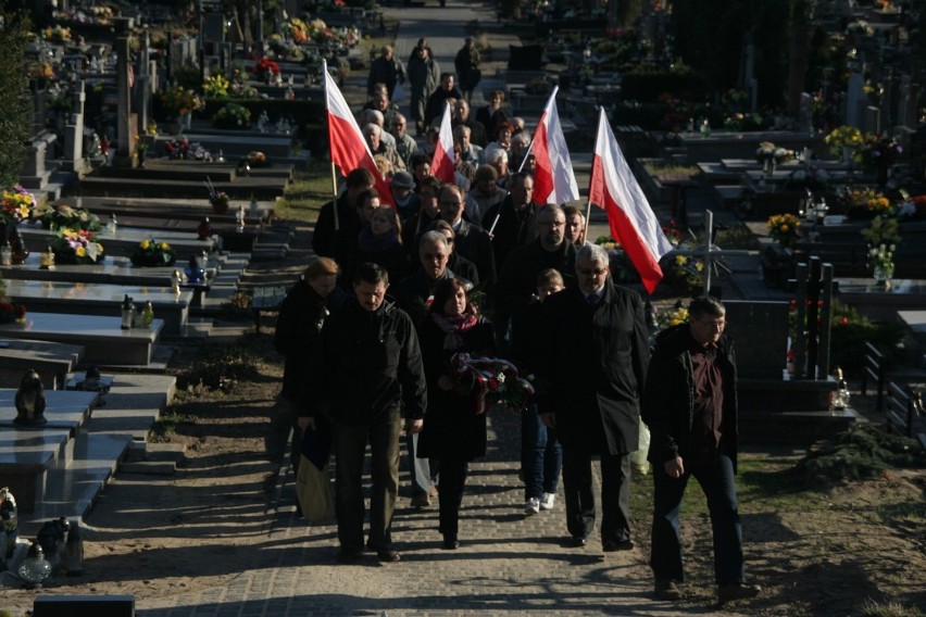 Członkowie PiS i mieszkańcy Puław uczcili 2 rocznicę katastrofy