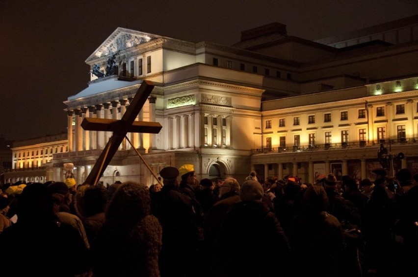 Centralna Droga Krzyżowa 2015 w Warszawie. W piątek 3...