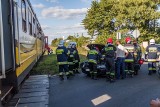 Wypadek w Golinie: Osobówką uderzyła w pociąg [ZDJĘCIA]