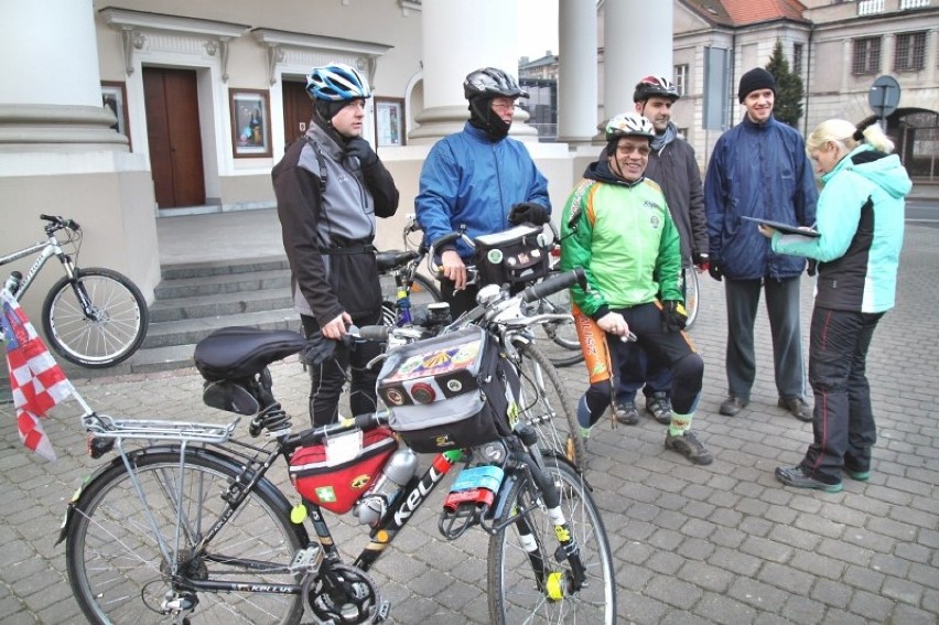 Uroczystości na Mogile i w Zespole Szkół w Marchwaczu