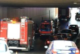 BMW uderzyło w ścianę tunelu pod placem Dominikańskim [ZDJĘCIA]