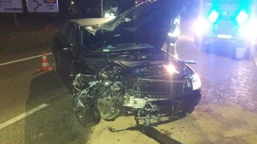 Wypadek w Pucku na ul. Wejherowskiej. 19-latek w Audi staranował Skodę. Nie miał prawka i ponad promil alkoholu. Kary mogą być surowe | FOTO