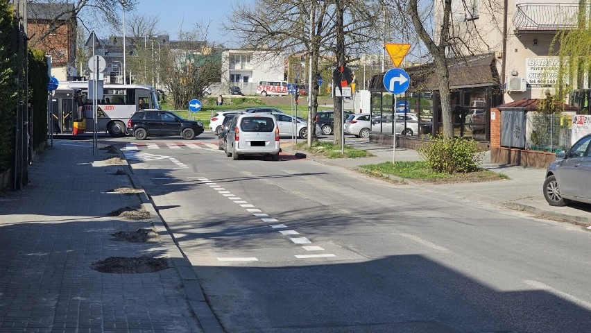 Uwaga kierowcy! Od poniedziałku, 24 kwietnia zmiany na ulicy Winnickiej w Kielcach. Jest jeden kierunek ruchu. Zobacz zdjęcia 