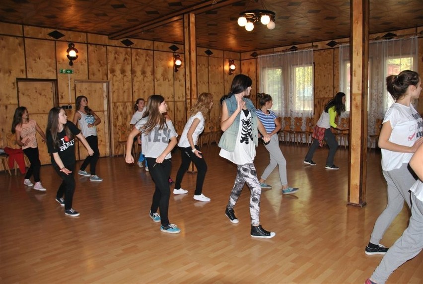 Artyści z MDK w Zduńskiej Woli na warsztatach tanecznych