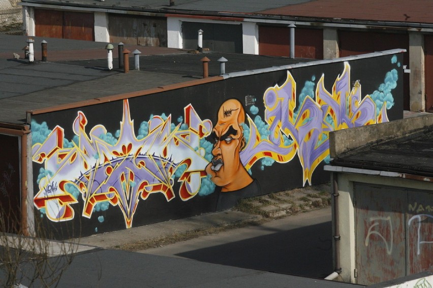Graffiti na garażach w Lubinie (ZDJĘCIA)