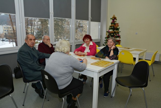 Ośrodek "Zacisze" w Jaroszowcu (gm. Klucze) został uroczyście otwarty. To miejsce dla seniorów. Mogą znaleźć tu wsparcie i ciekawie spędzać czas
