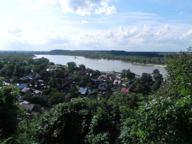 Dwa brzegi Wisły: kazimierski i janowiecki. Fot. Krzysztof Krzak