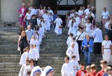 Procesja Bożego Ciała z udziałem abpa Adriana Galbasa przeszła ulicami Katowic