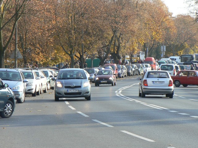 Okolice cmentarza przy ulicy Piaskowej