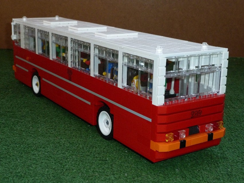 Ikarus z klocków Lego. Budował go przez prawie 2 miesiące [