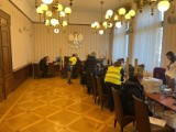 Kilka dni i ponad tysiąc numerów PESEL wydanych w Katowicach. Uchodźcy z Ukrainy każdego dnia stoją w długich kolejkach, by złożyć wniosek