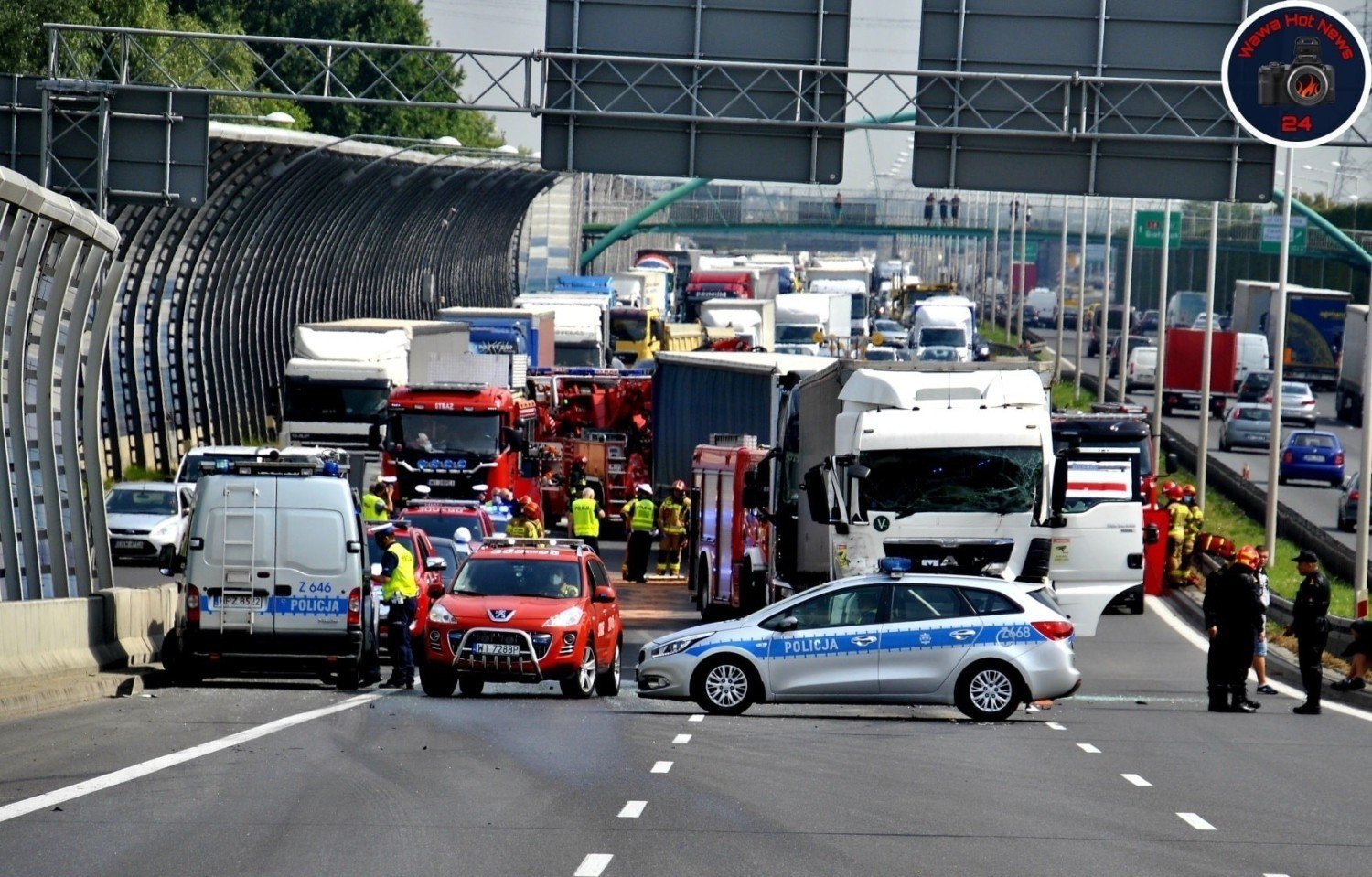 Tragiczny wypadek na S8 w Warszawie. Zginął kierowca z