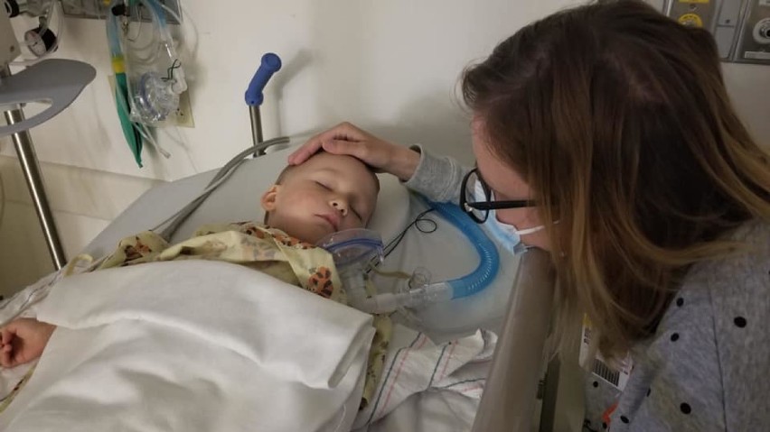 2-letni Bartuś z Korycina jest już po operacji w Bostonie. Internauci pomogli mu zebrać prawie 1 mln zł, żeby mógł tam pojechać   