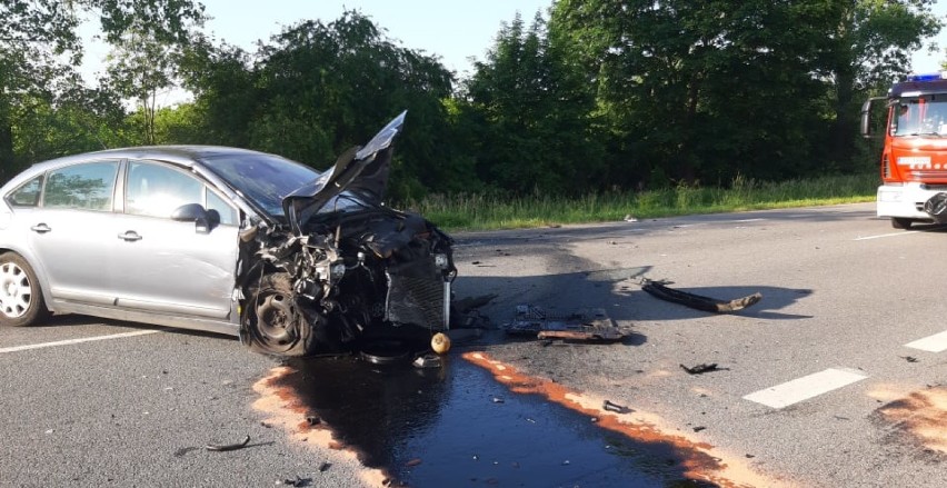 Wypadek dwóch pojazdów w Cieślach (FOTO)      