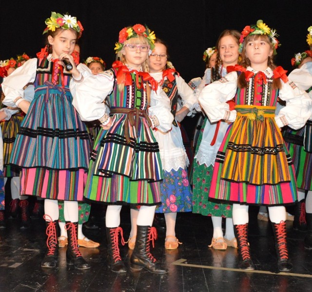 W Miejskim Ośrodku Kultury w Piotrkowie odbyły się rejonowe eliminacje do Międzynarodowego Festiwalu Kolęd i Pastorałek w Będzinie