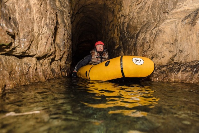 Sztolnia Czarnego Pstrąga w Tarnowskich Górach oferuje podziemny rafting. To pierwsza tego typu oferta na świecie!