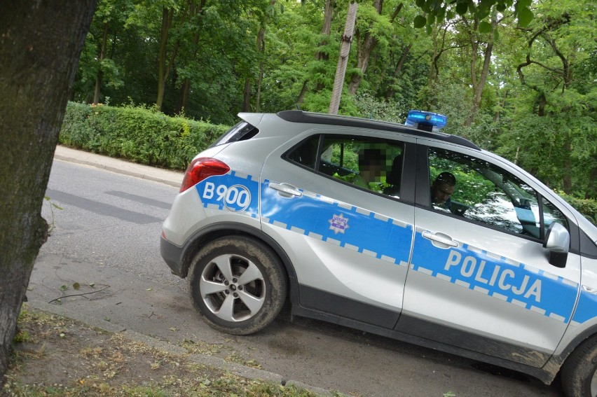 Nietrzeźwa 37-latka roztrzaskała trzy auta na Daszyńskiego [AKTUALIZACJA]