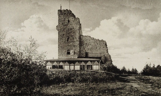 Tak wyglądała wieża widokowa i kawiarnia na Chełmcu 100 lat temu
