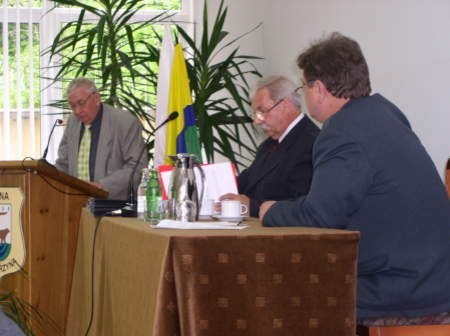 Na ostatniej sesji Rady Gminy Kościerzyna omawiano sprawę umorzenia śledztwa w sprawie sprzedaży nieruchomości w Grzybowie. 
Fot. Maciej Wajer