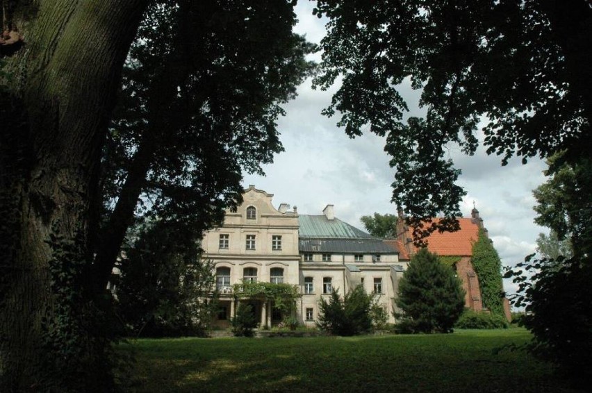 Pałac w Turwi – barokowy pałac rodziny Chłapowskich,...