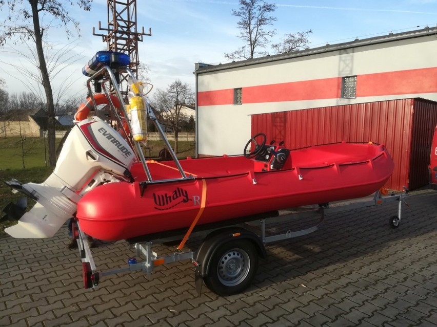 Wolsztyn: Ochotnicza Straż Pożarna w Obrze ma nową łódź ratowniczą 