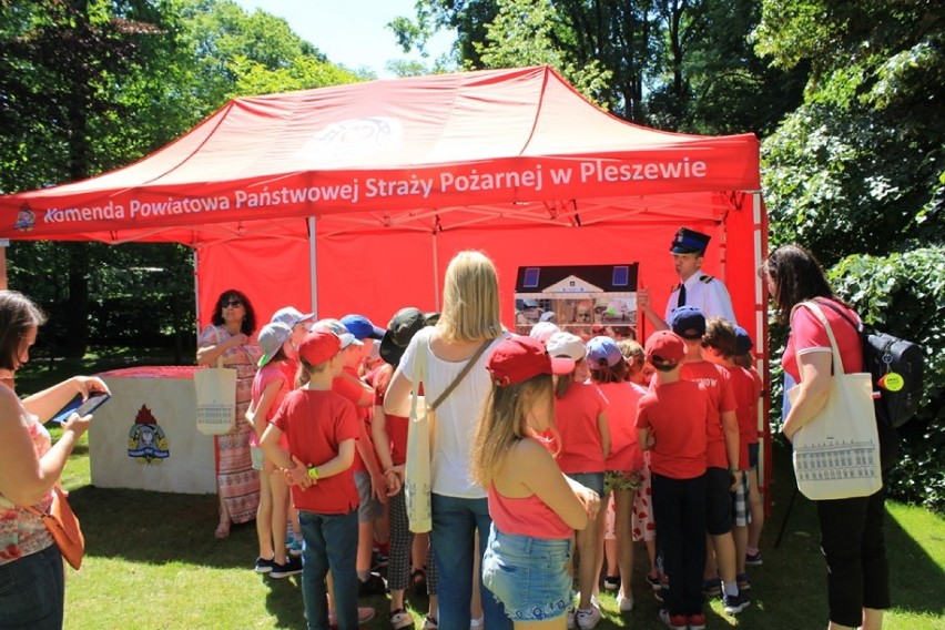 Para Prezydencka pod wrażeniem dzieci z Dobrzycy i pleszewskich strażaków