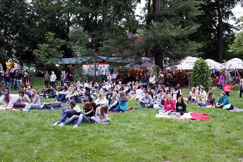 Kalisz - Tłumy w Kinie Letnim. Zobacz film i zdjęcia