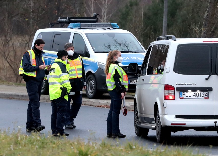 Pijany 21-latek z powiatu płockiego zatrzymany. Prowadził auto mimo sądowego zakazu
