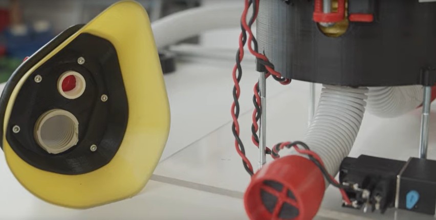 Respirator do wydrukowana na drukarce 3D. Kosztuje 200 zł. Na razie powstał jego prototyp