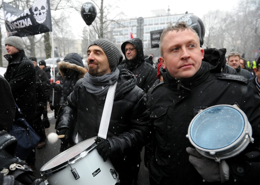 Protest frankowiczów, Warszawa. Czarna procesja oszukanych...