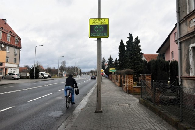 Kolejne tablice pomiaru prędkości w Legnicy.