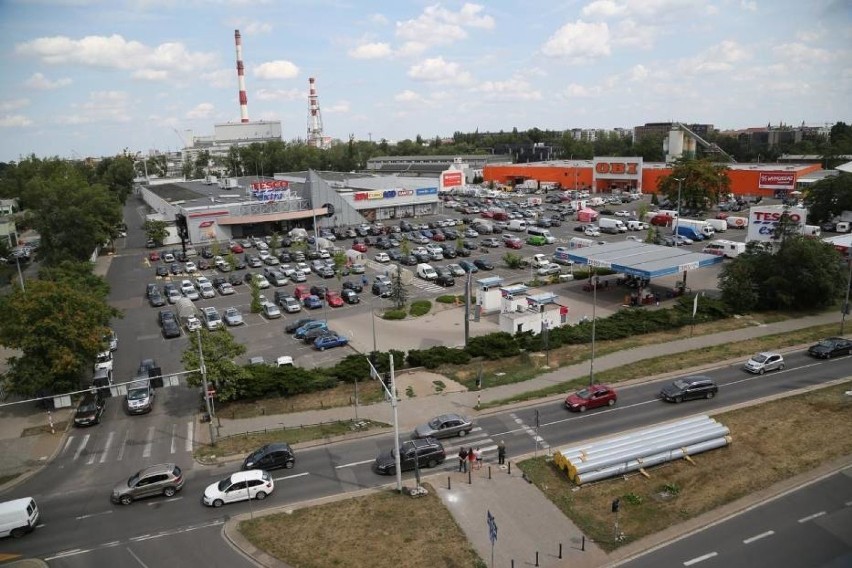 Tesco rozdaje bony i kupony promocyjne. Kto je dostanie? 