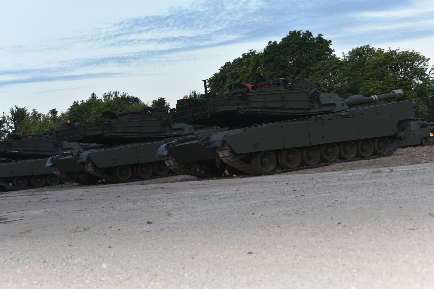 Pierwsze czołgi Abrams już w Polsce. Trafiły do Centrum Szkolenia Wojsk Lądowych