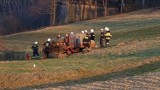 Rozdziele. Tragiczny wypadek traktorzysty, rolnik zginął na miejscu [ZDJĘCIA]