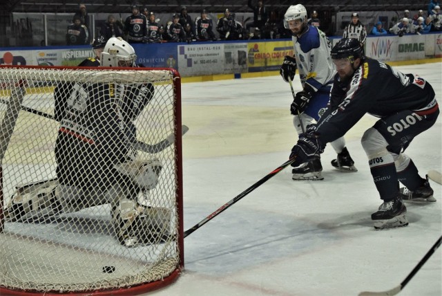 W ćwierćfinale hokejowego play-off dla Re-Plast Unii Oświęcim własna hala była atutem.