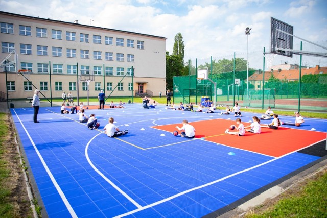 Nowe boisko przy Szkole Podstawowej nr 2 w Opolu