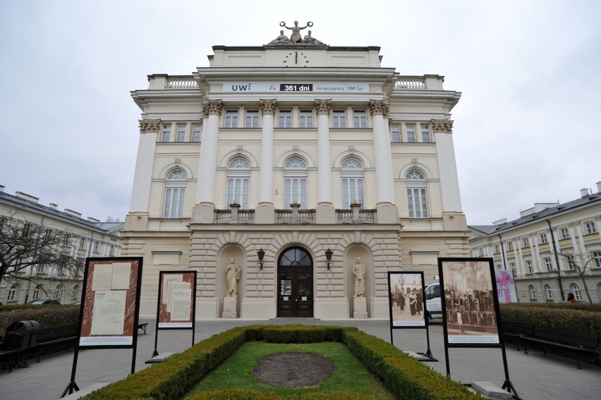 200-lecie Uniwersytetu Warszawskiego. Podróż do przeszłości,...