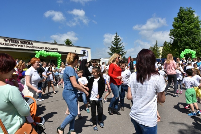 Uczniowie ARKI pobili rekord Polski w tańcu cha-cha