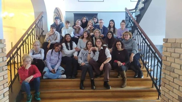 Uczniowie ze szkoły Institut Celesti Bellera w Granollers koło Barcelony, którzy gościli w II LO im. Marii Konopnickiej w Inowrocławiu