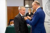 W imieniu Prezydenta RP Mateusz Szpytma wręczył dziś "Krzyże Wolności i Solidarności" ponad dwudziestu dawnym działaczom opozycyjnym [FOTO]