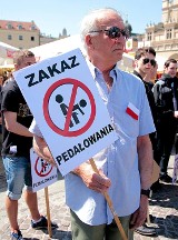 Kraków. Narodowcy wyszli naprzeciw marszowi równości [NOWE ZDJĘCIA, WIDEO]