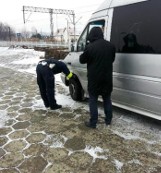 Powiat oświęcimski. Policjanci skontrolowali busy i autobusy przewożące dzieci i młodzież