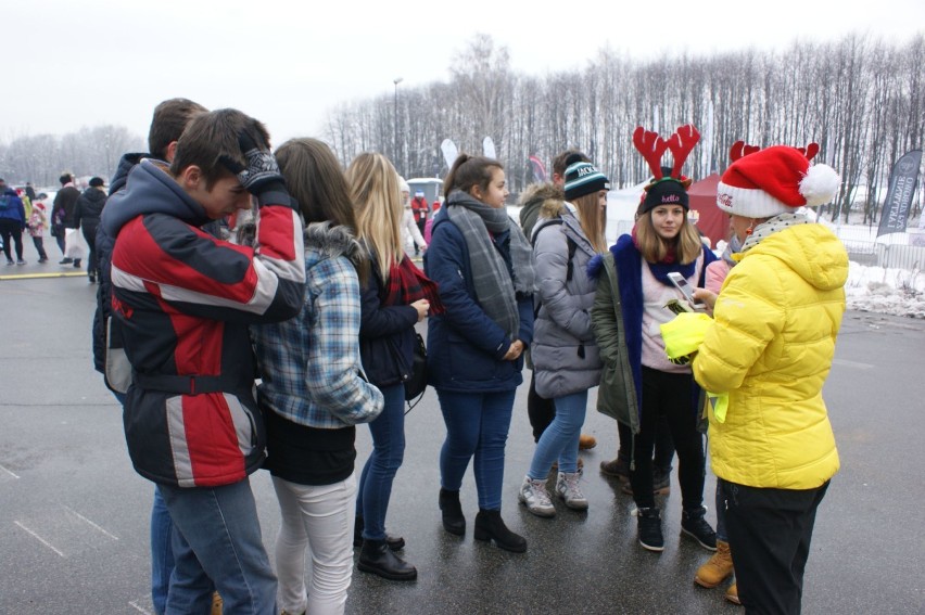 Uczniowie wzięli udział w Biegu Mikołajkowym