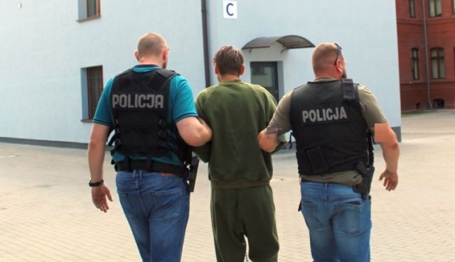 Policjanci z Inowrocławia krótko po zgłoszeniu zatrzymali 24-letniego mężczyznę podejrzewanego o zabójstwo