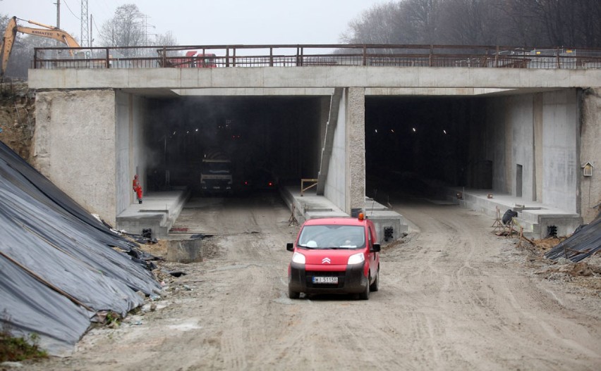 Pierwszy odcinek tunelu zakończony. Trwają prace nad budową...