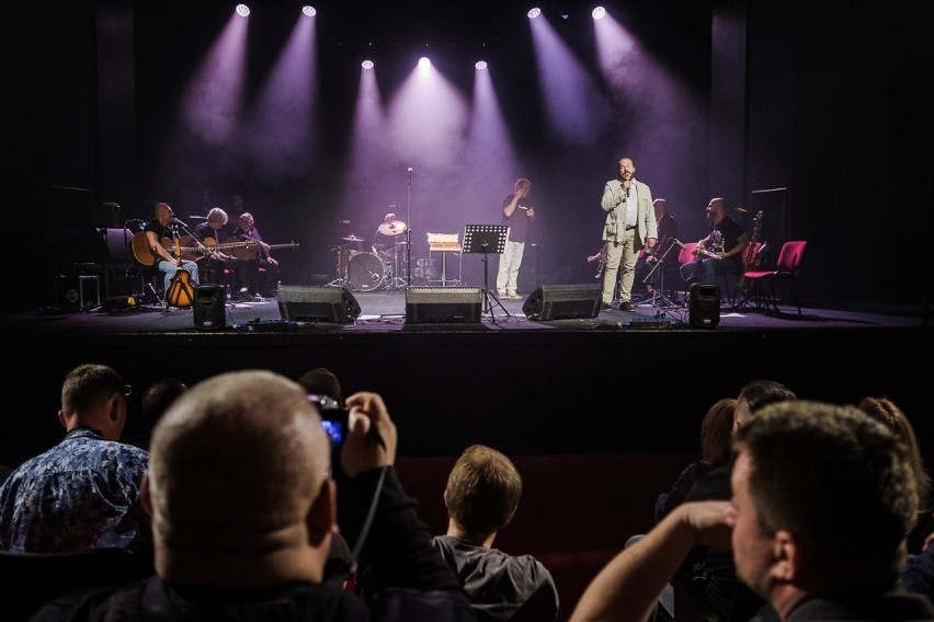 Tarnów. Kult Akustik zagrał ku pamięci Edwarda Żentary [ZDJĘCIA]